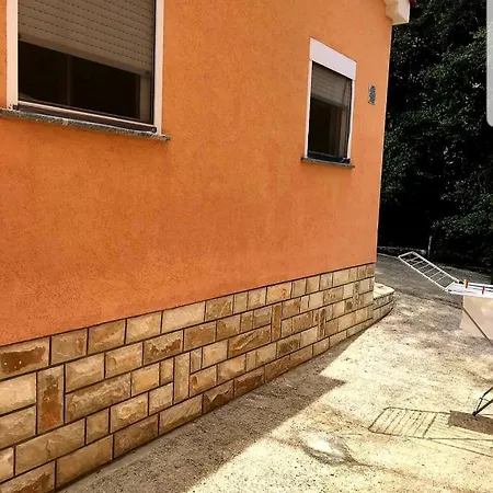 House 4 * Kožino