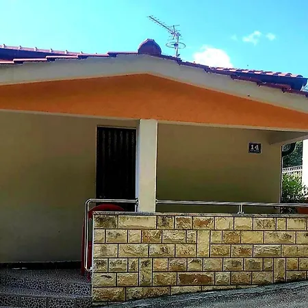 Σπίτι διακοπών House 4